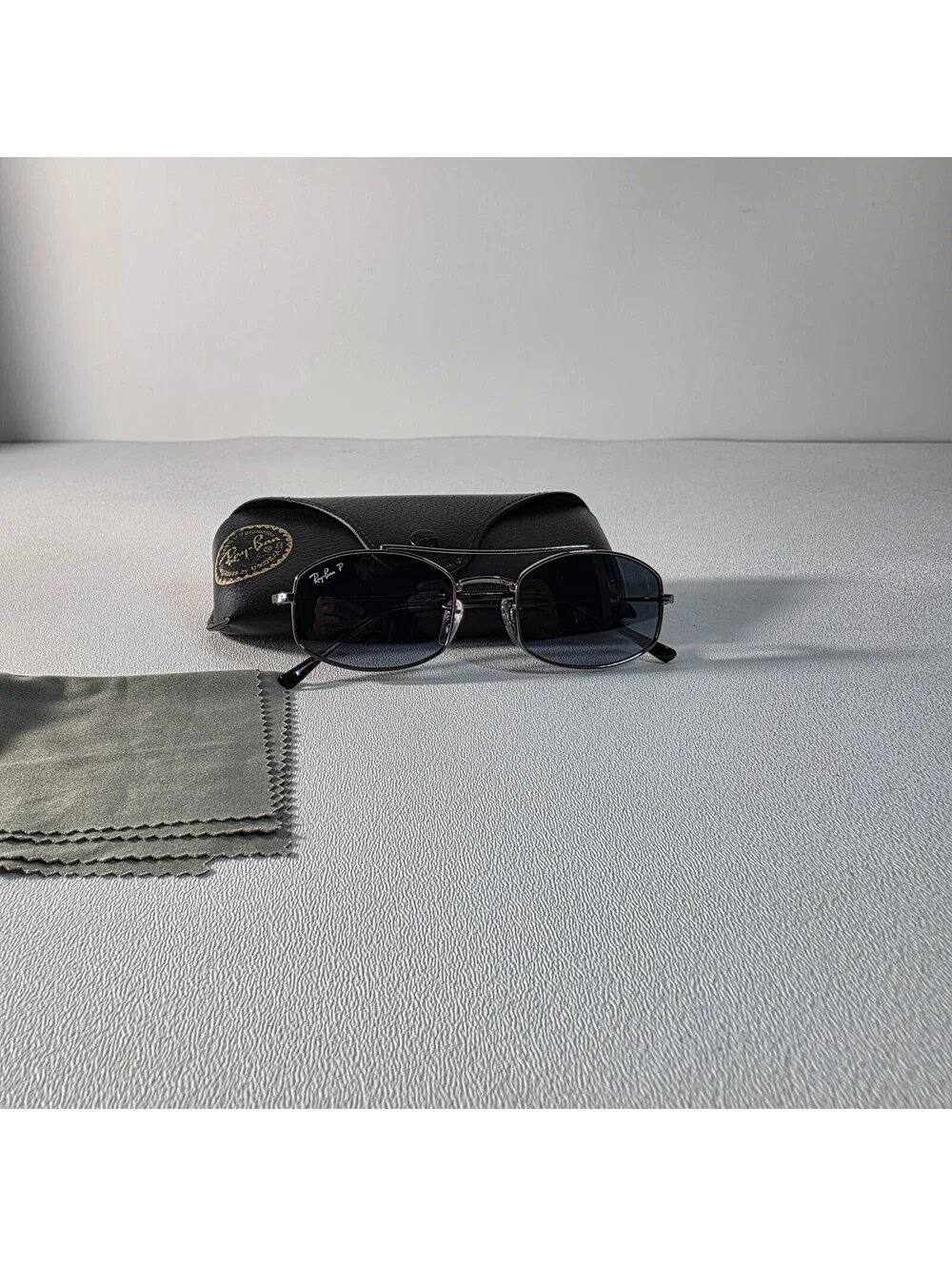 Ray-Ban RB3719 Oval Polarized Sunglasses -Gunmetal Frame /Blue Lenses W/Case